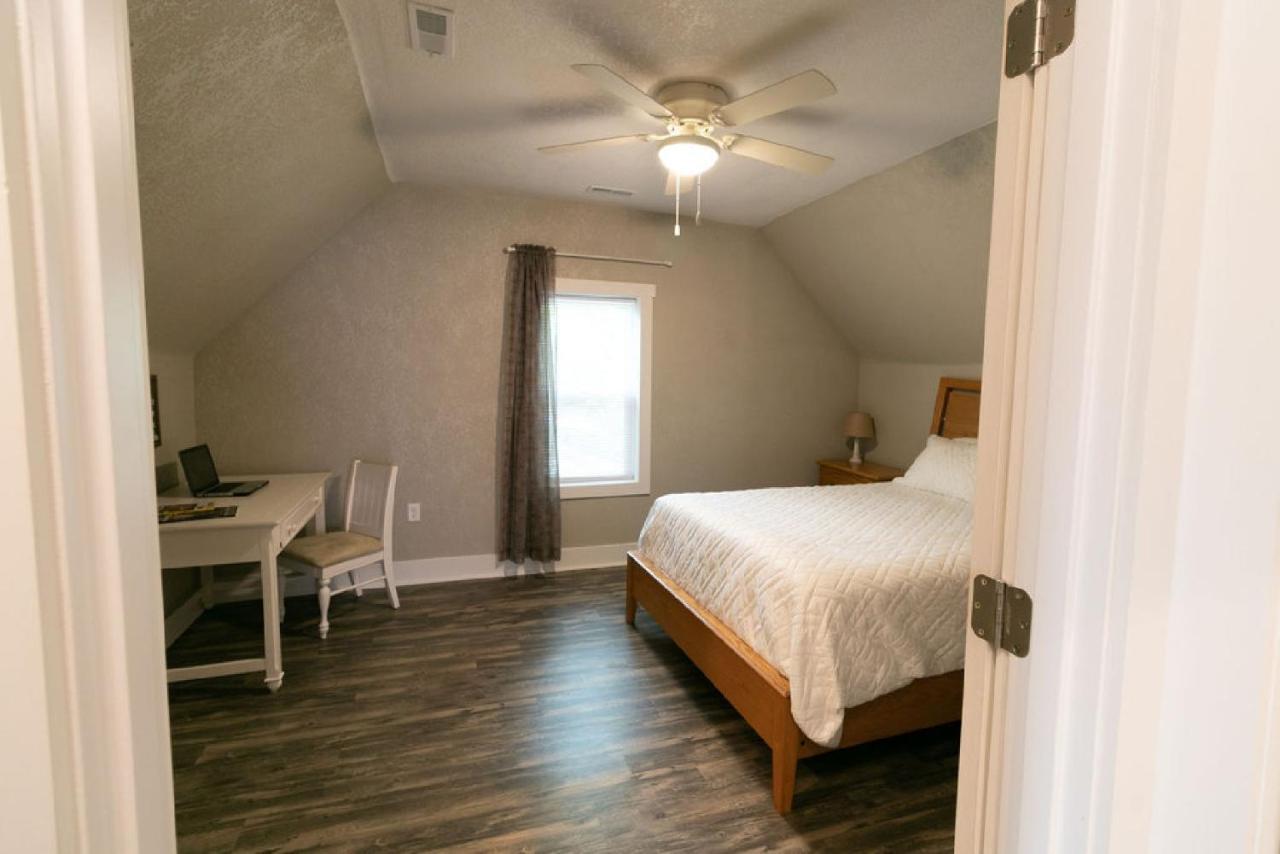 Spacious Rustic Downtown Market St 1 Bedroom Apt, Sleeps Up To 5, Steps To Honeywell & Eagles Theatre Wabash Exteriér fotografie