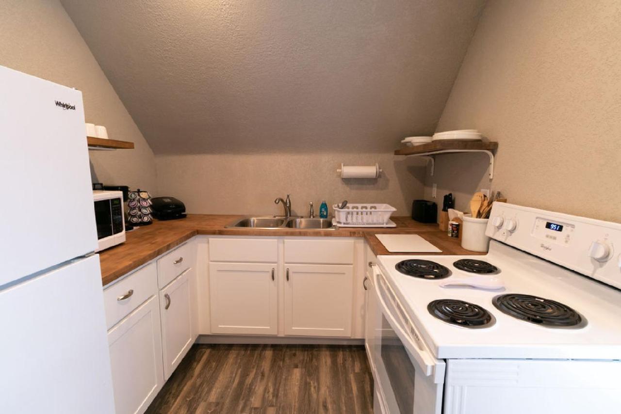 Spacious Rustic Downtown Market St 1 Bedroom Apt, Sleeps Up To 5, Steps To Honeywell & Eagles Theatre Wabash Exteriér fotografie